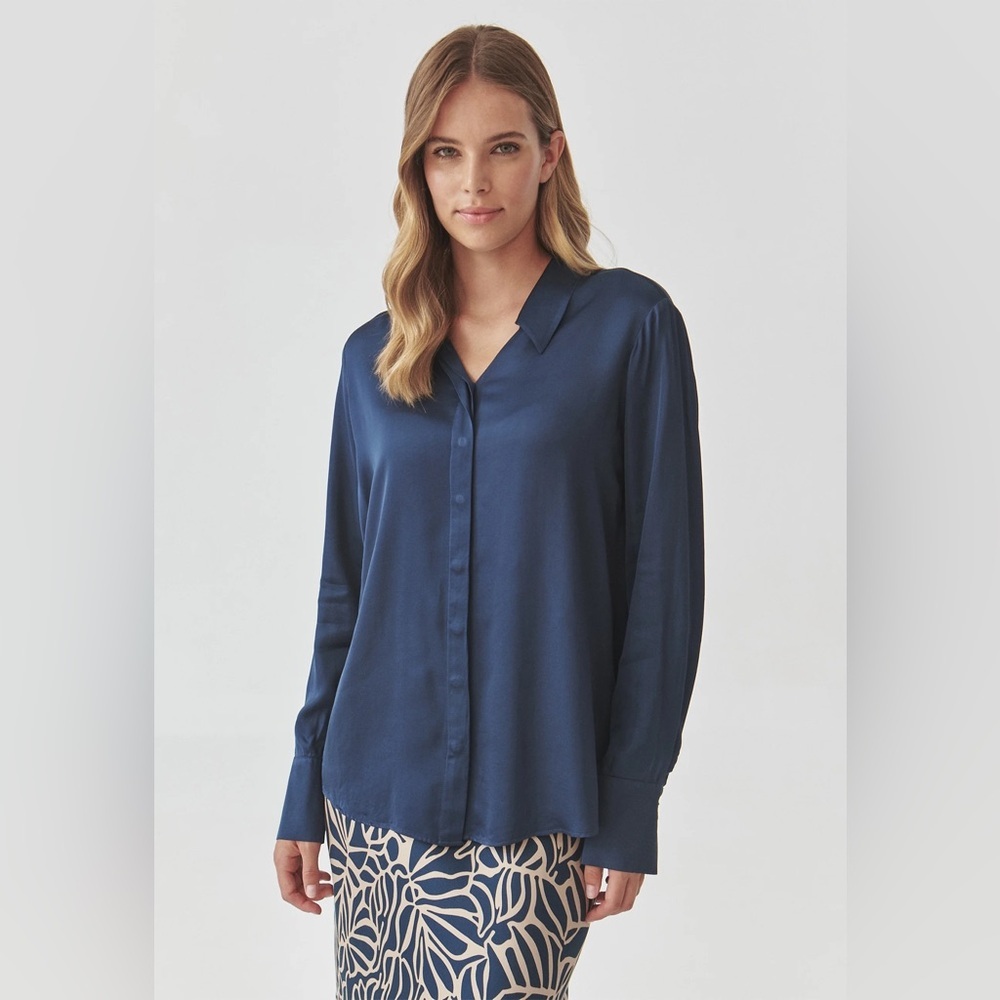 Worthington Deep Blue Button Down Shirt